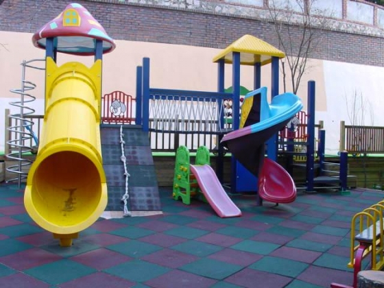 <span class='galleria_span'>놀이터</span><br />

